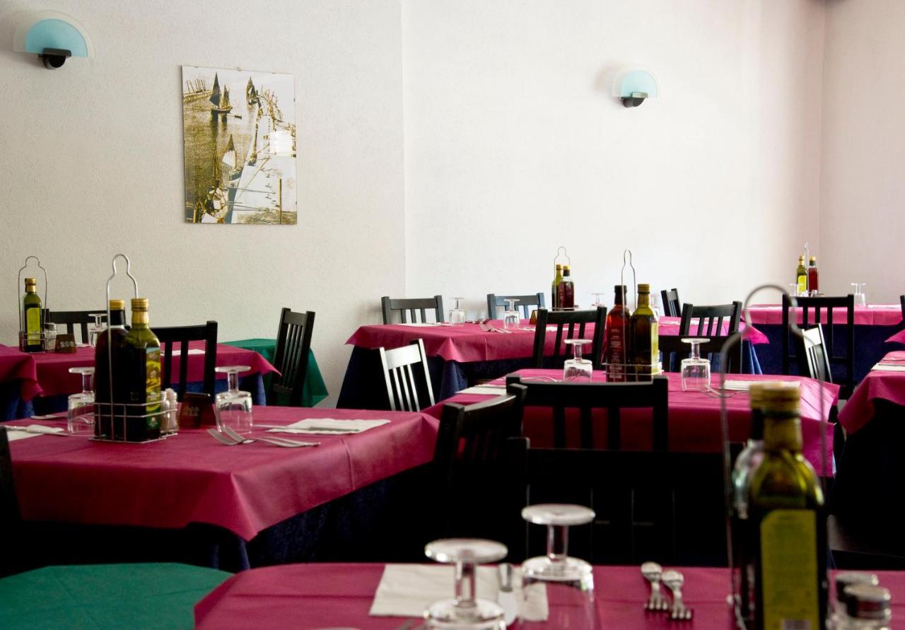 Hotel Maris Stella Riccione Kültér fotó
