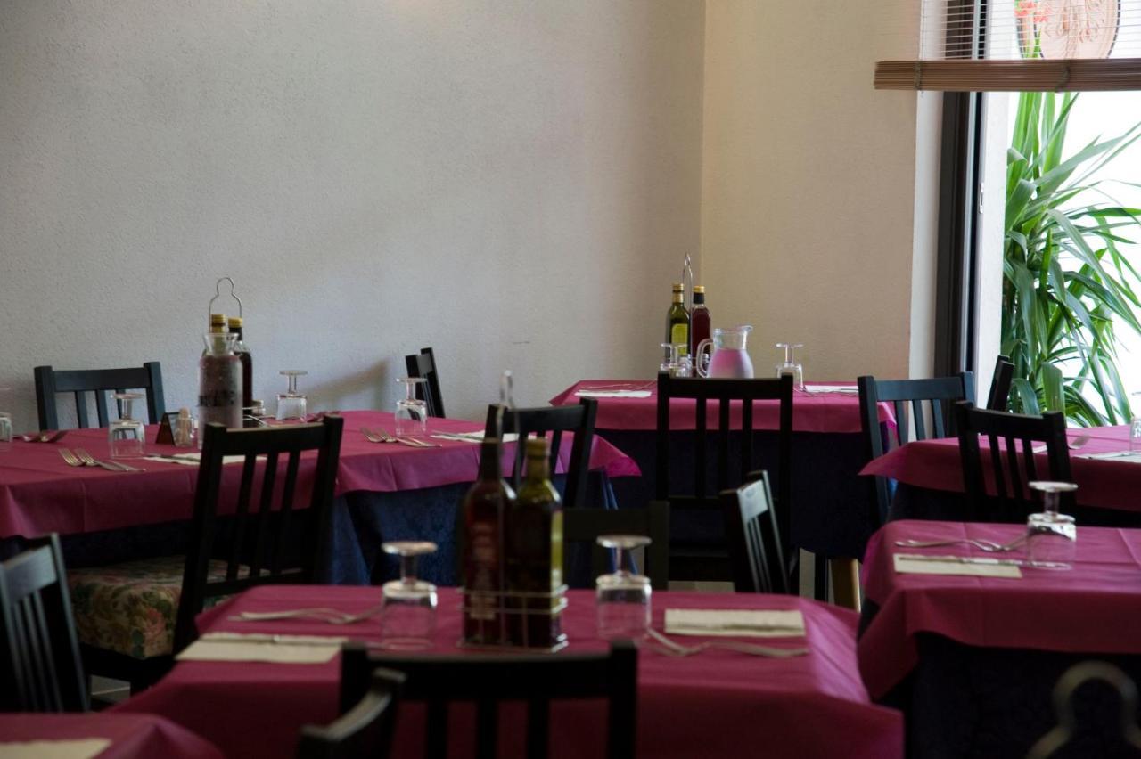 Hotel Maris Stella Riccione Kültér fotó