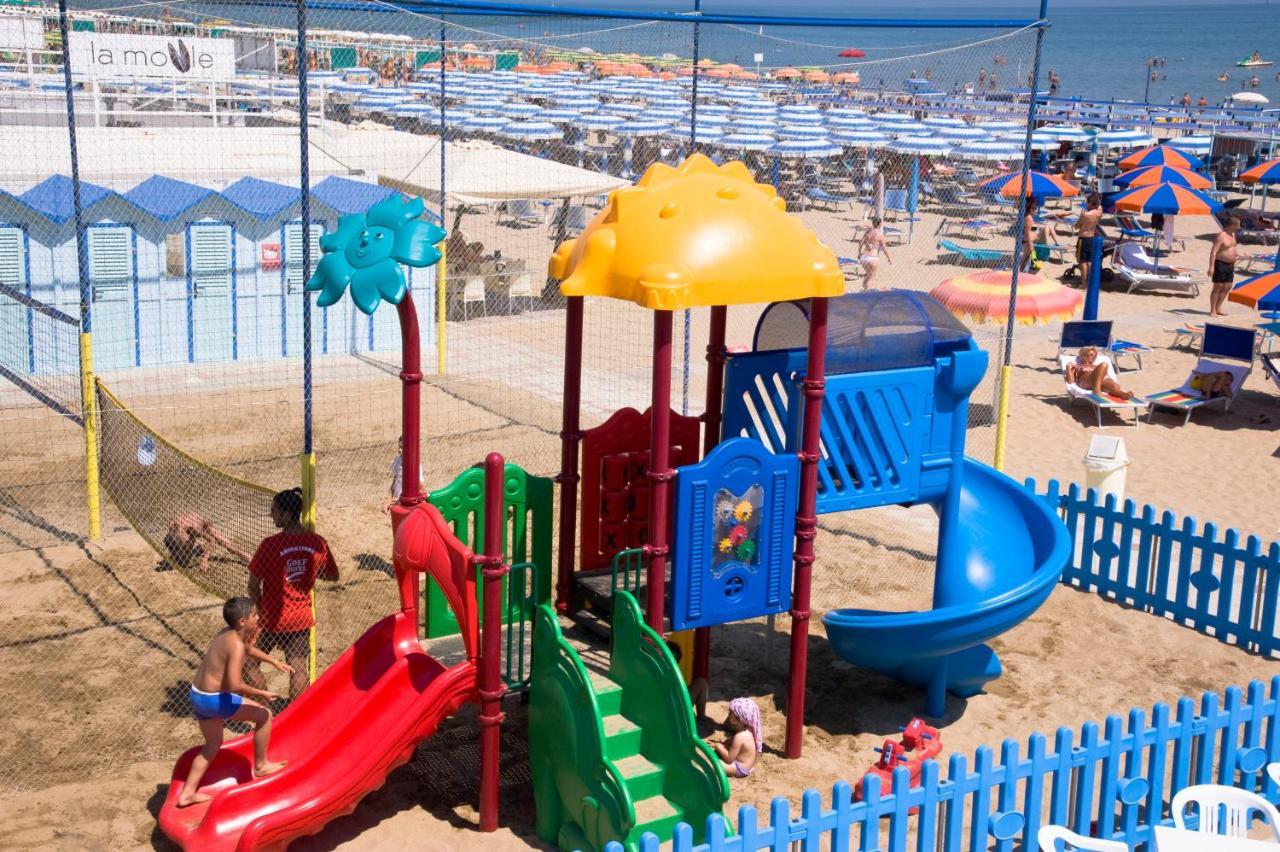 Hotel Maris Stella Riccione Kültér fotó