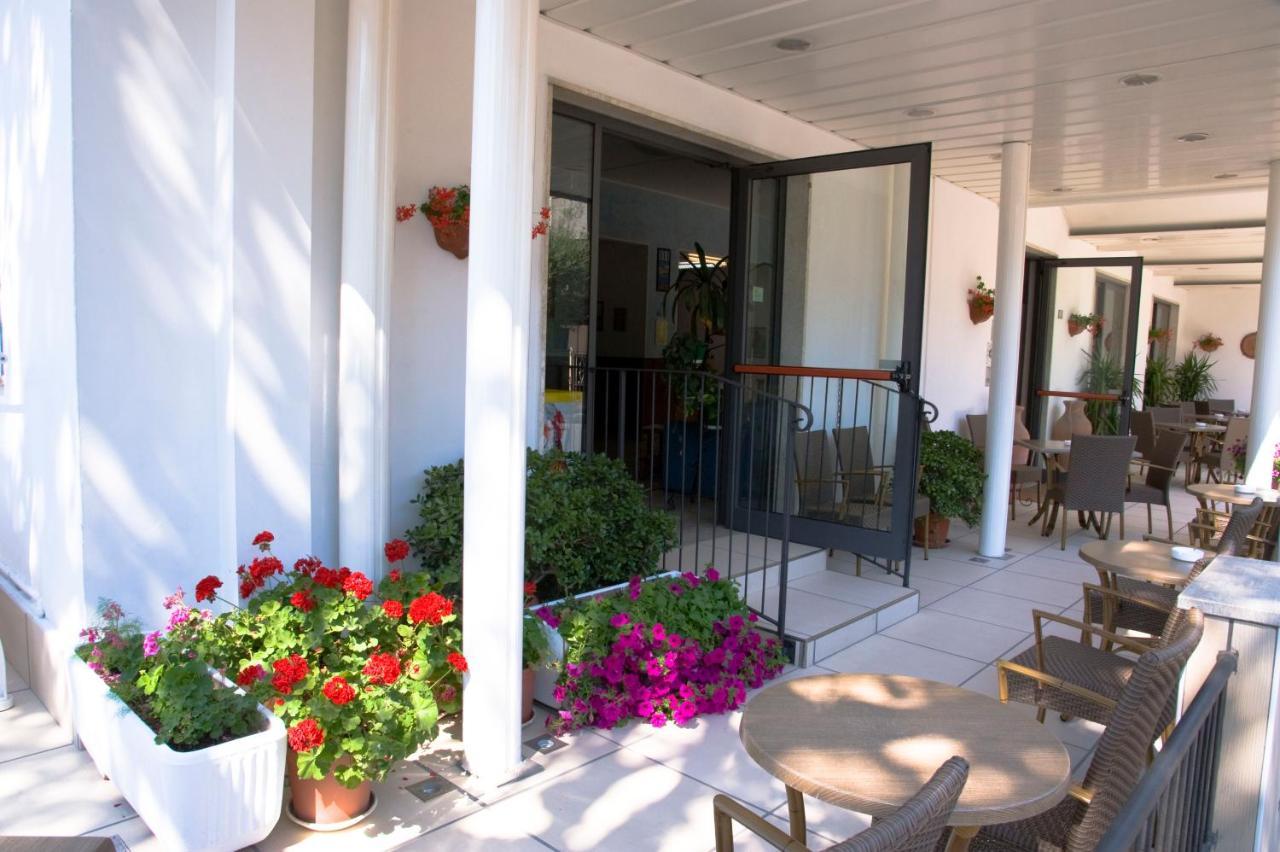 Hotel Maris Stella Riccione Kültér fotó