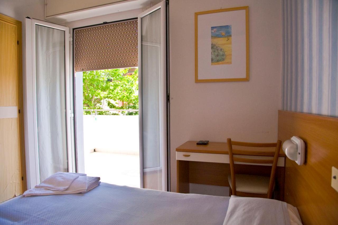 Hotel Maris Stella Riccione Kültér fotó