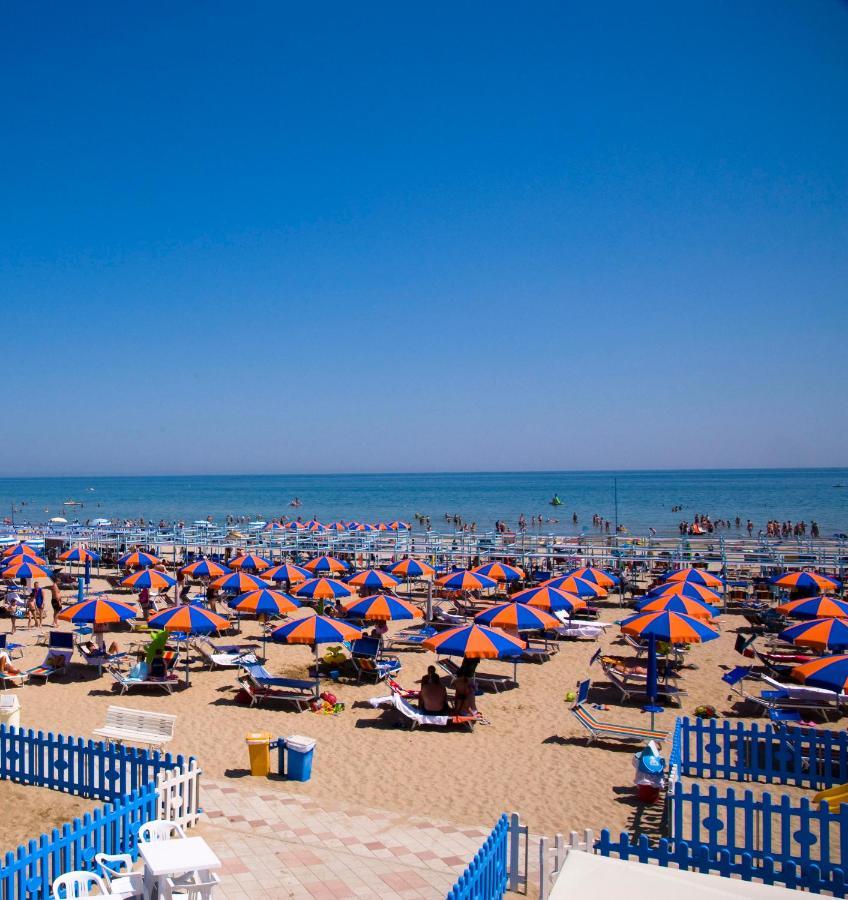 Hotel Maris Stella Riccione Kültér fotó