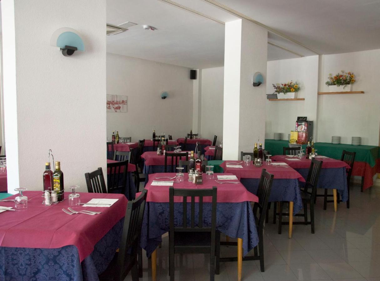Hotel Maris Stella Riccione Kültér fotó