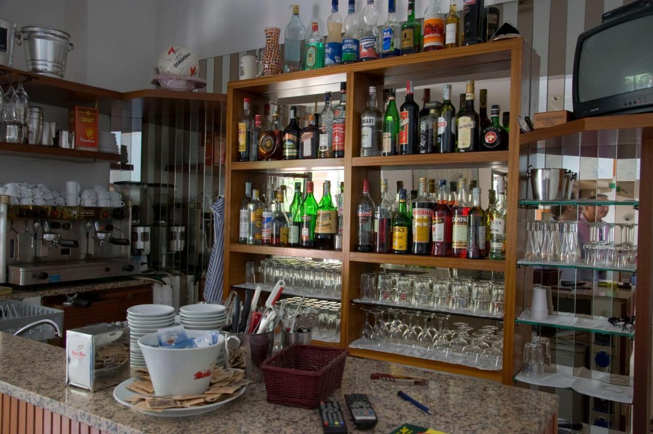 Hotel Maris Stella Riccione Kültér fotó