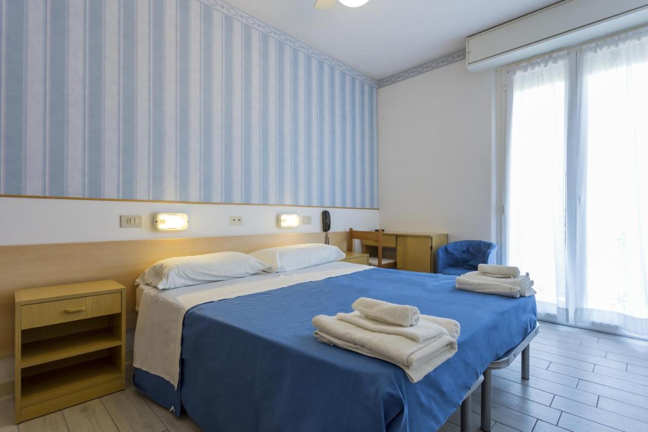 Hotel Maris Stella Riccione Kültér fotó