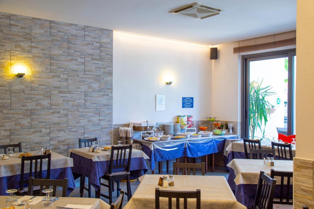 Hotel Maris Stella Riccione Kültér fotó