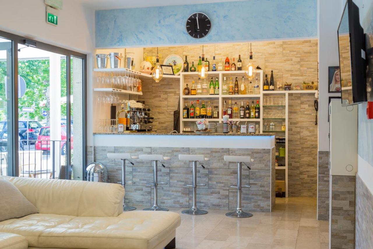 Hotel Maris Stella Riccione Kültér fotó