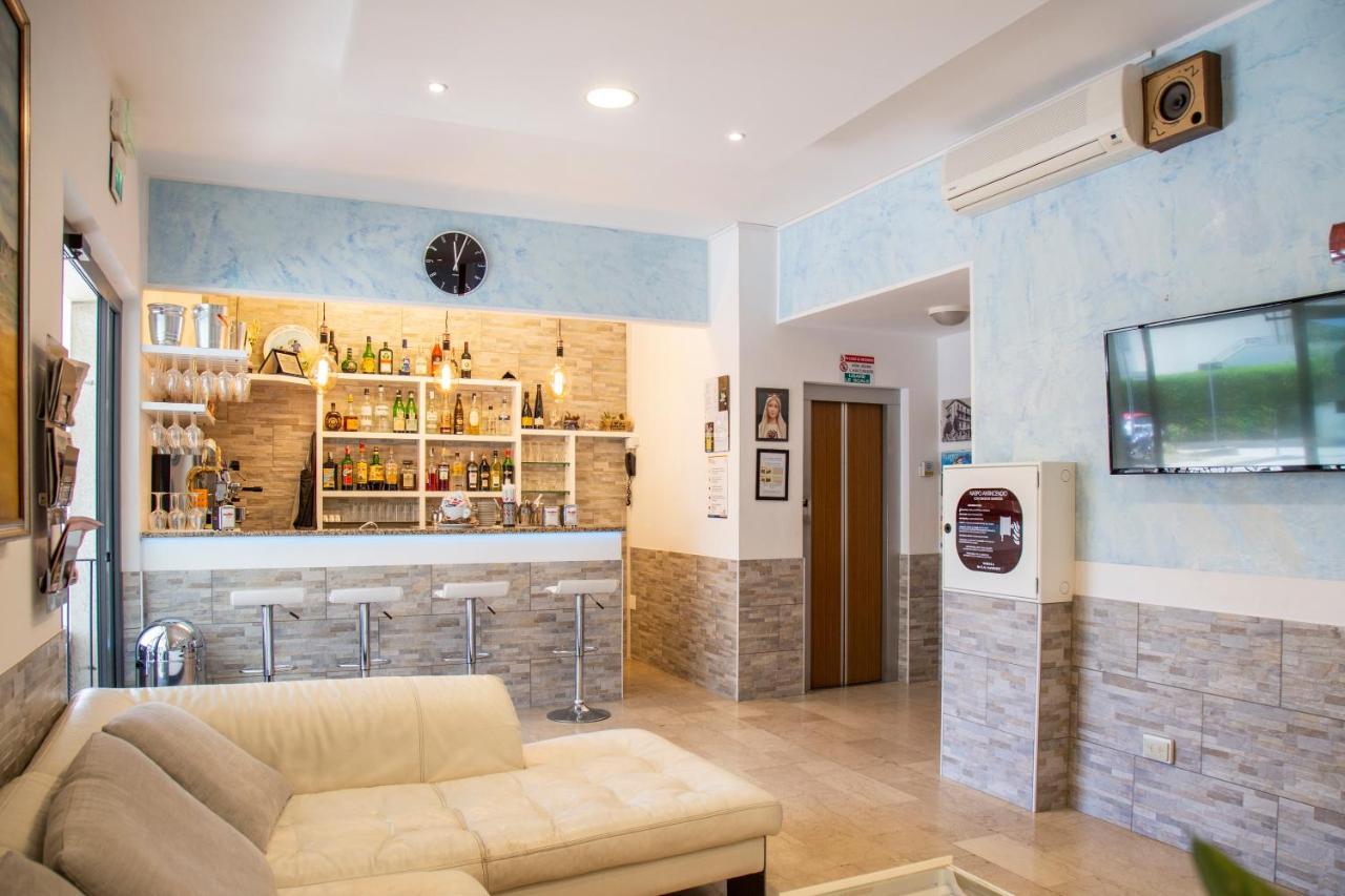 Hotel Maris Stella Riccione Kültér fotó