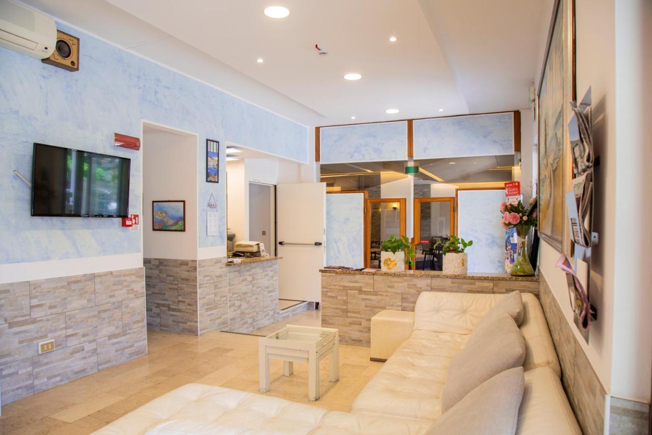 Hotel Maris Stella Riccione Kültér fotó