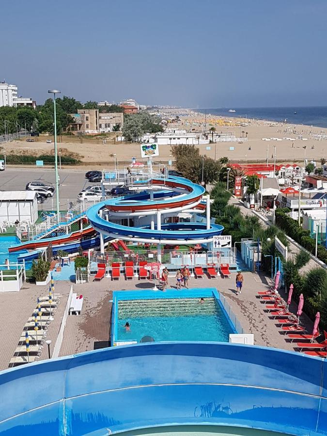 Hotel Maris Stella Riccione Kültér fotó
