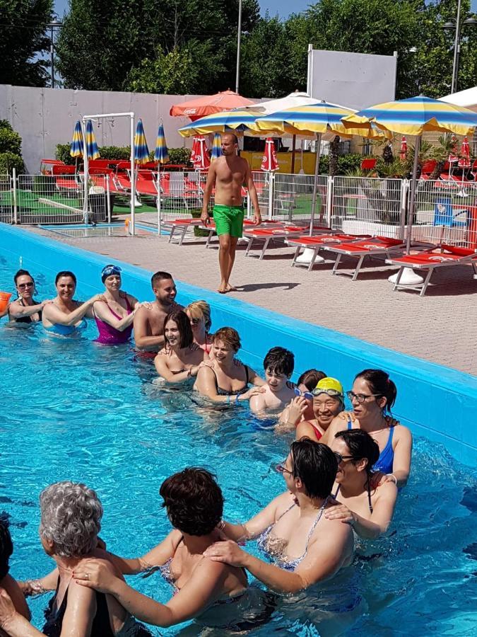 Hotel Maris Stella Riccione Kültér fotó